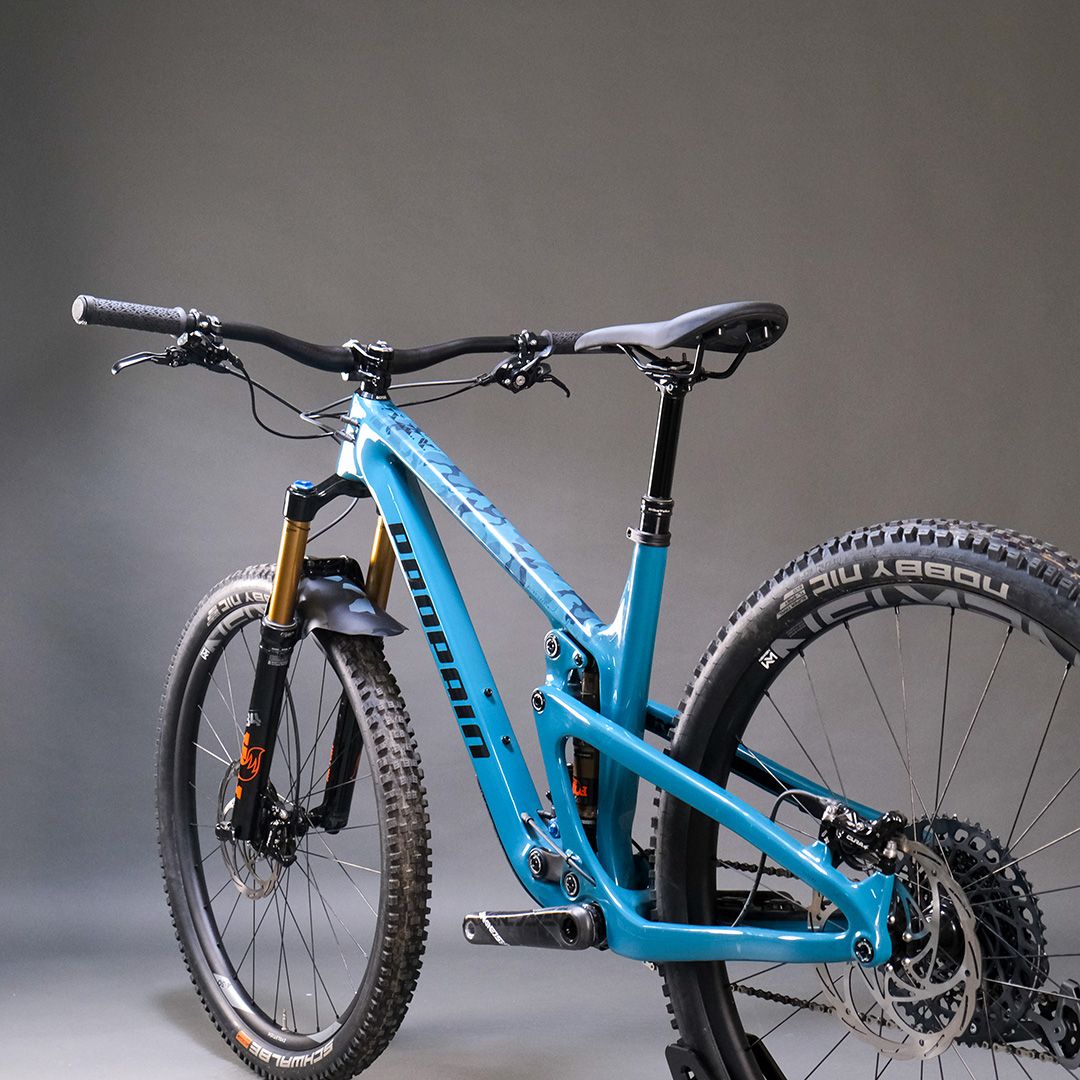 Unleazhed BP01 frame undercover glossy S top tube